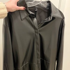 Leather looking shirt jacket in black